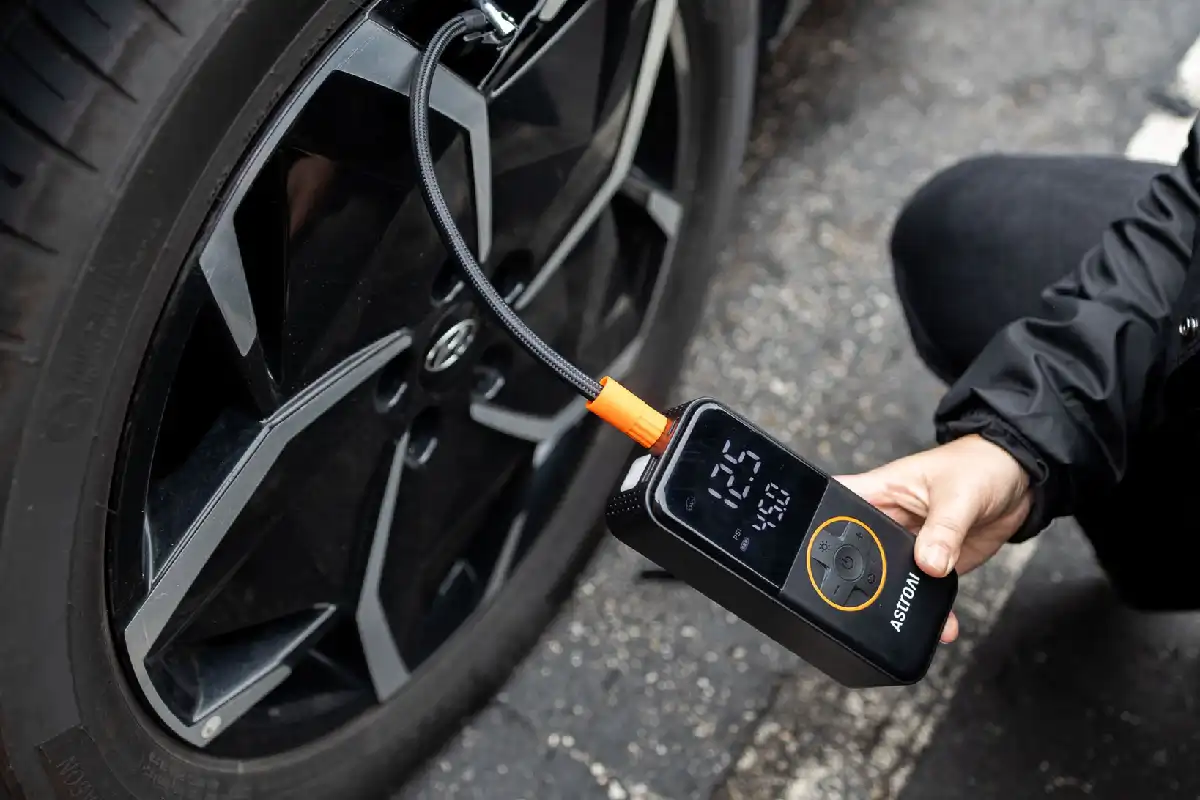 Best Tire Inflator Portable Air Compressor for Travel